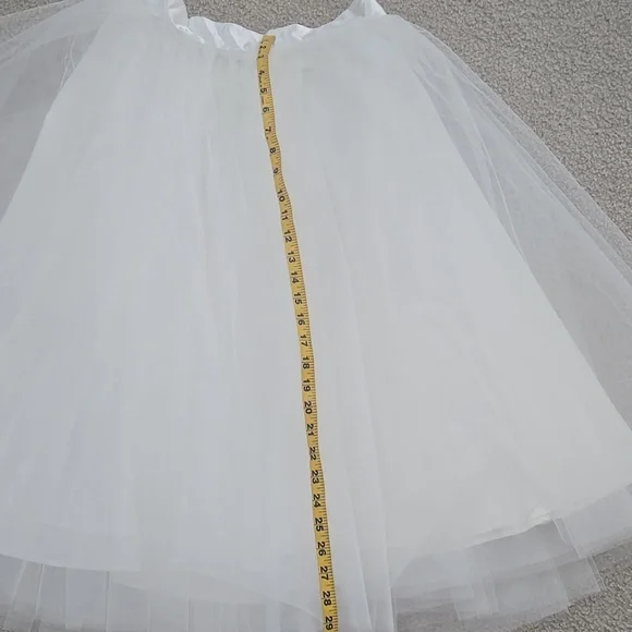 NWOT Space 46 White Tulle Skirt - Picture 6 of 6